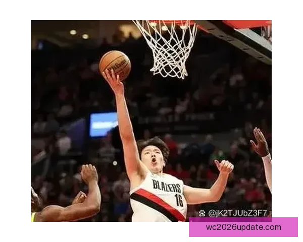 开拓者三年重选内线美媒推荐二米六大前锋争夺上场机会